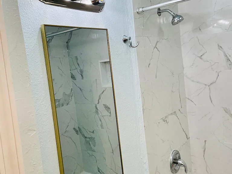 105 NE Railroad Ave #1 — Photo 14