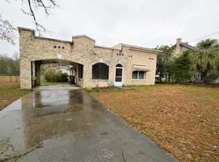 648 2nd St, Chipley, FL 32428