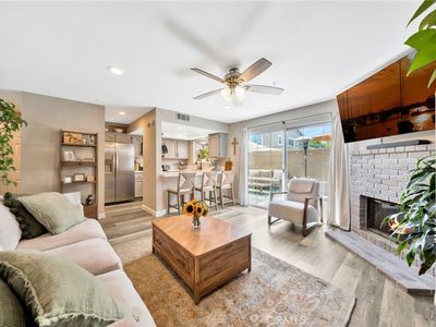 17601 Newland St APT D, Huntington Beach, CA, 92647