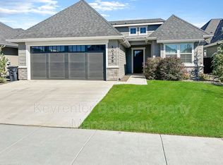 10398 W Bell Fountain Ct, Star, ID 83669