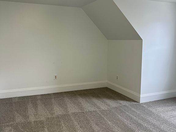 4th image of 115-117 Hickory St #115