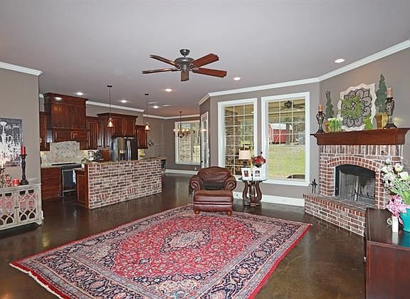 2nd image of 19100 Bynum Dr