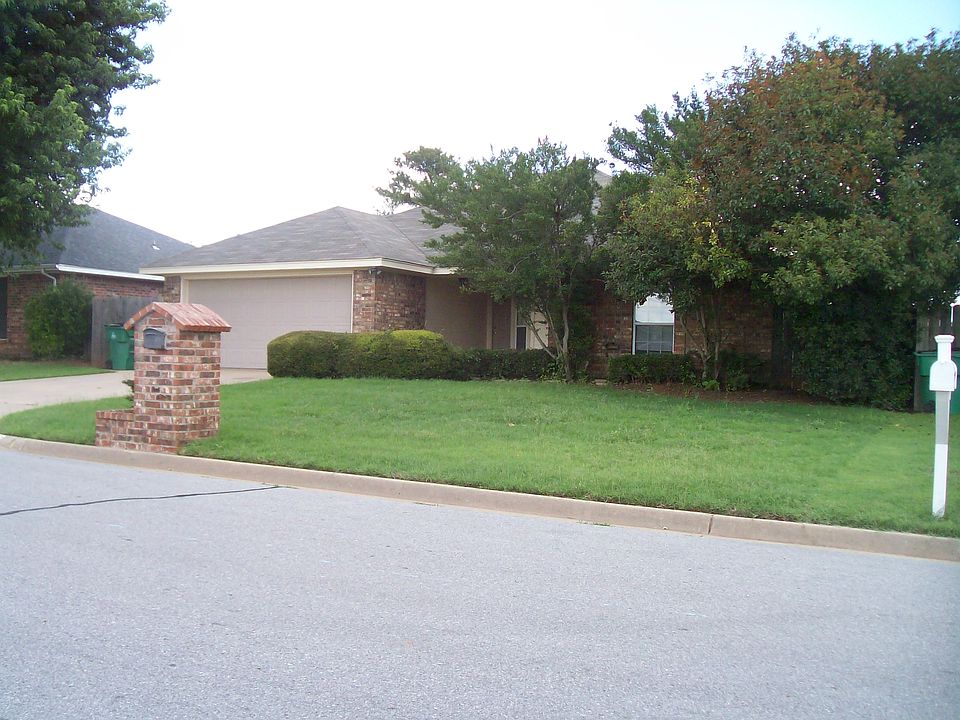 1st image of 1203 Lisa Ln