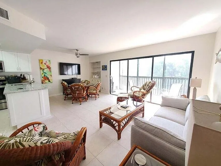1605 S US Highway 1 #F203 — Photo 10