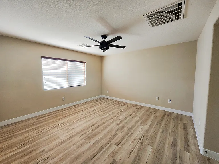 10551 Snow Lake St — Photo 18