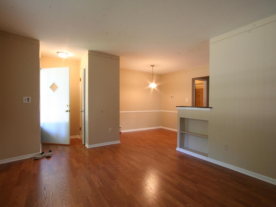 1st image of 256 Lincoln Ave