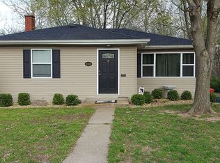 1008 N 2nd St, Belleville, IL 62226