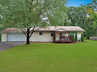 16360 Red Pine Dr, Kent City, MI 49330