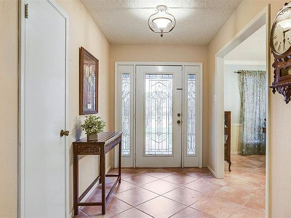 4th image of 311 Glenview Cir