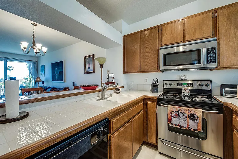 1 bed, 1.0 bath, 767 sqft, $2,137 — Photo 3