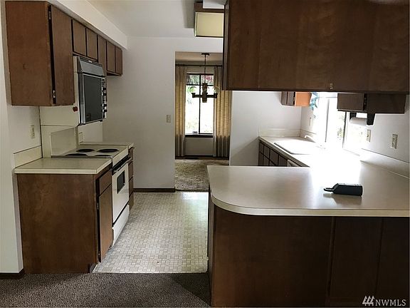 5th image of 2808 N Vassault St