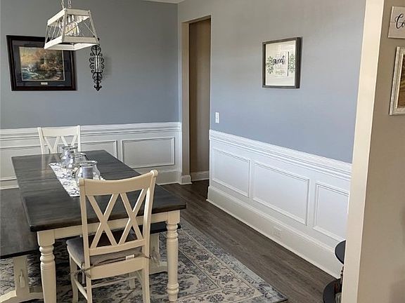 2nd image of 4405 Low Oak Ct