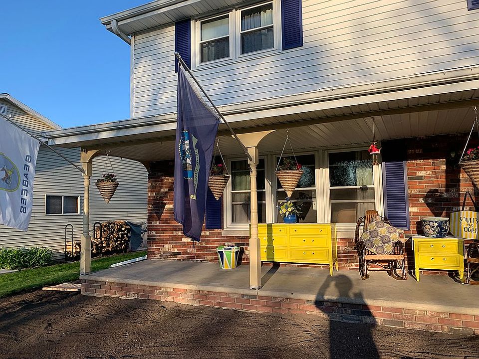 2nd image of 626 Saint Jude St