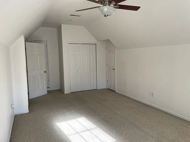 621 Riverwood Dr SE — Photo 32