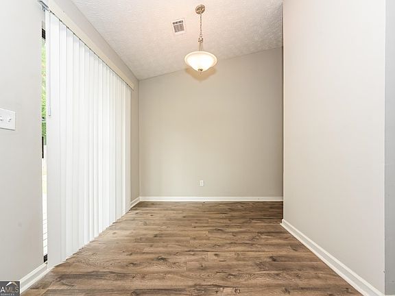 5th image of 11103 Shannon Cir