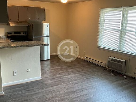 2nd image of 1111 Hugo St APT D