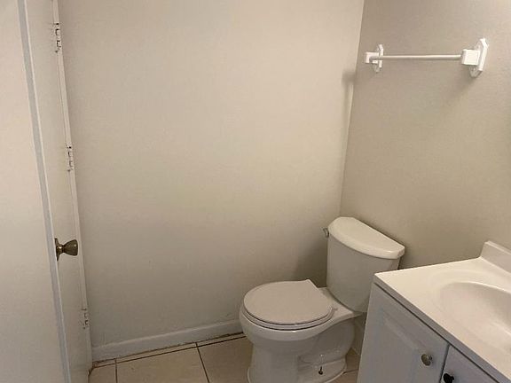 5th image of 11693 NW 45th St