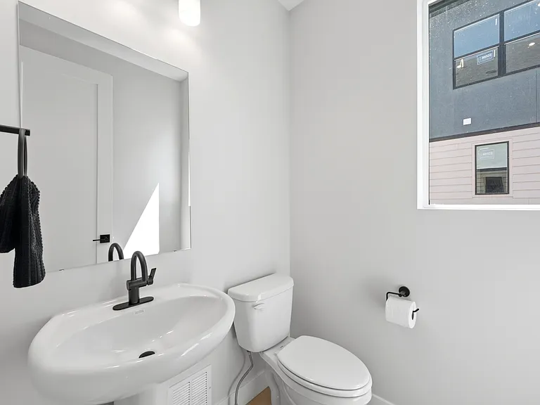 2421 N Alpine Glow Ln — Photo 12