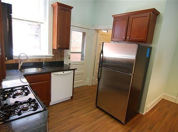 5th image of 2211 Park Ave #A