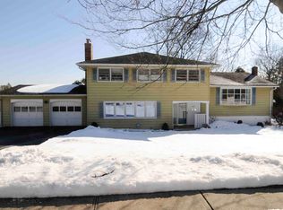 43 Clifford Dr, Wayne, NJ 07470