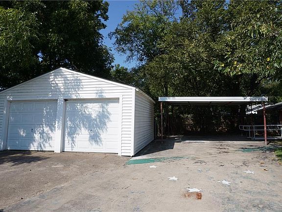 3rd image of 4628 Eastland St