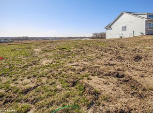 1812 Crabapple Ln, Granger, IA 50109