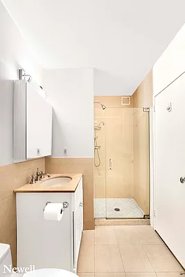 Rented by Newell and Assoc. | media 18