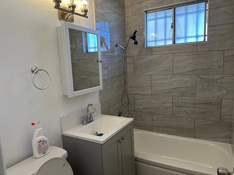 9526 Croesus Ave — Photo 3