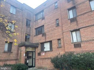 4717 1st St SW APT 302, Washington, DC 20032