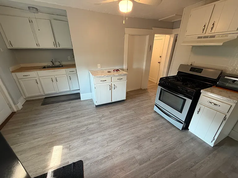 197 Nichols St #3 — Photo 4