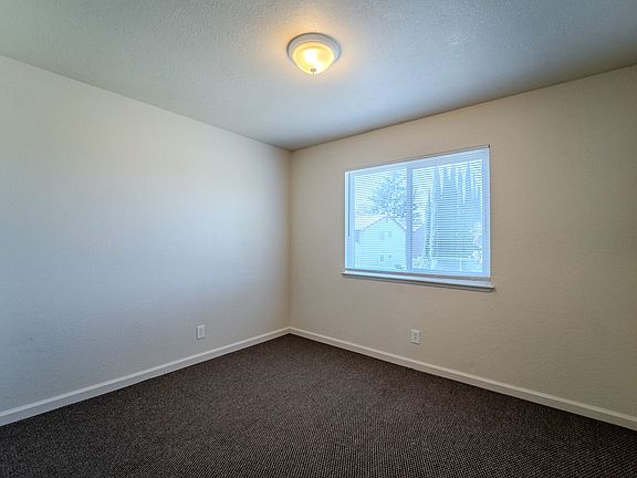 2nd image of 1964 Country Club Ct APT 5