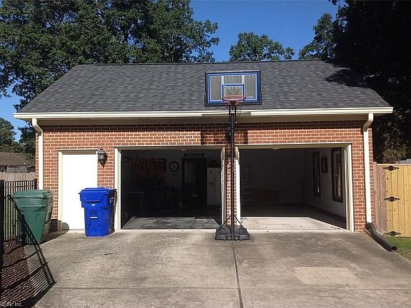 4th image of 518 Pinehurst Dr