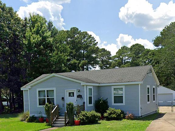 2nd image of 220 Deal Dr