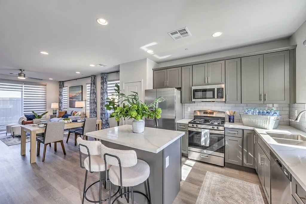 Serenity Townhomes — Photo 3