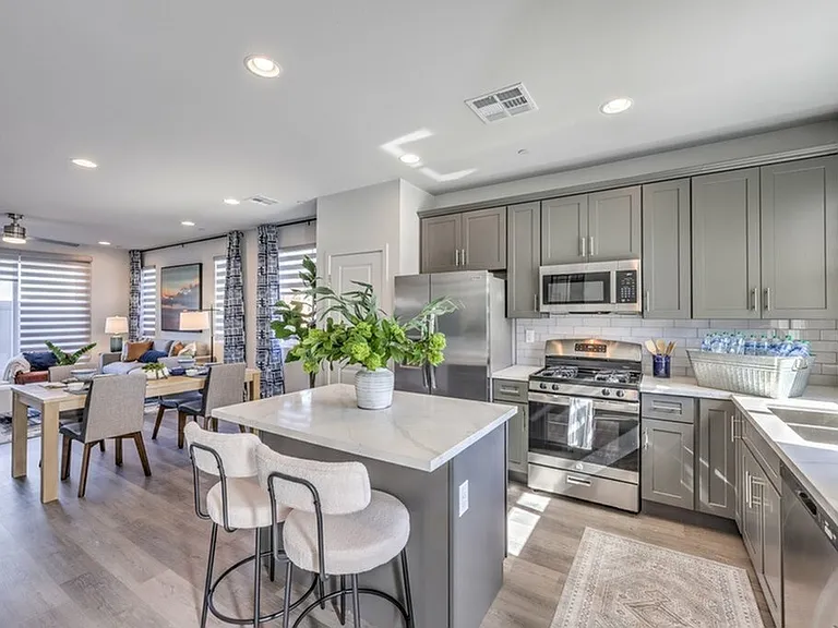 Serenity Townhomes — Photo 3