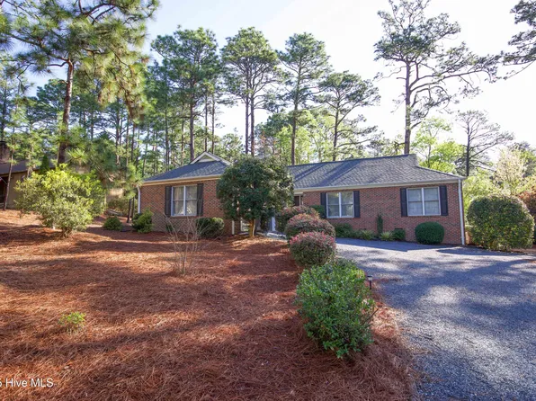 65 Live Oak Ln, Pinehurst, NC 28374