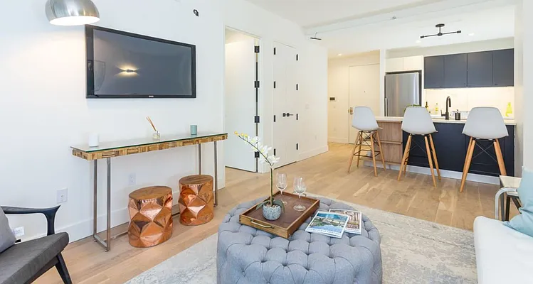 Rented by Carnegie Management Inc | media 33