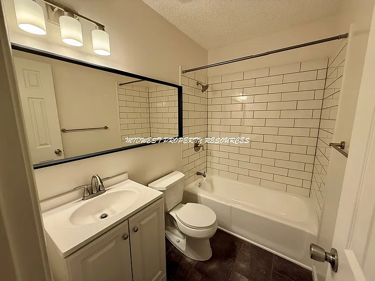 9300 E 83rd St — Photo 10