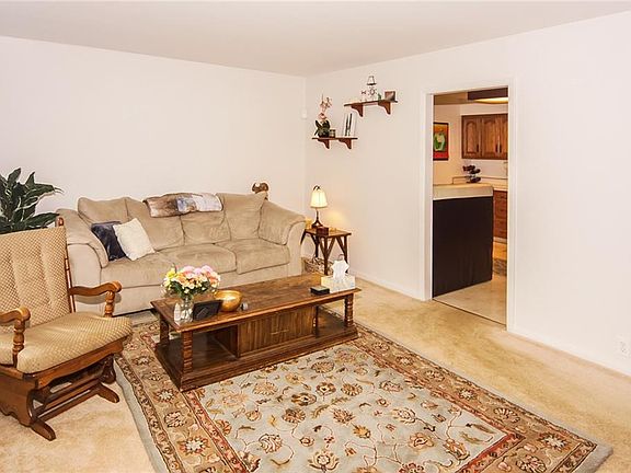 5th image of 9605 Sportsman Dr
