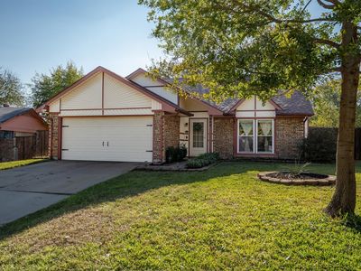 832 Foxwood Pl, Lewisville, TX, 75067