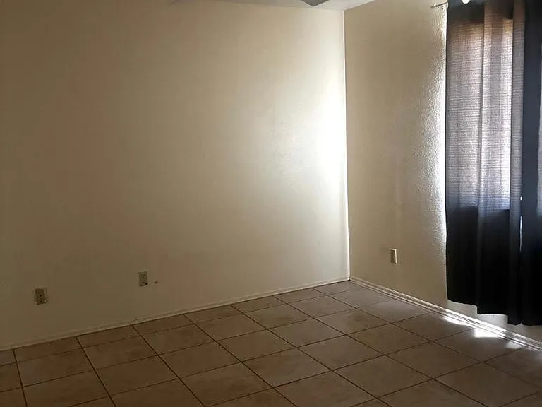 1738 N C Ave — Photo 7