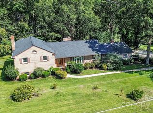 234 Edgewood Dr, Statesville, NC 28625