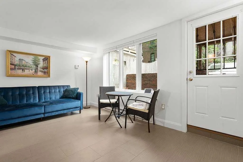 2 bed, 1.5 bath, $3,850 — Photo 4