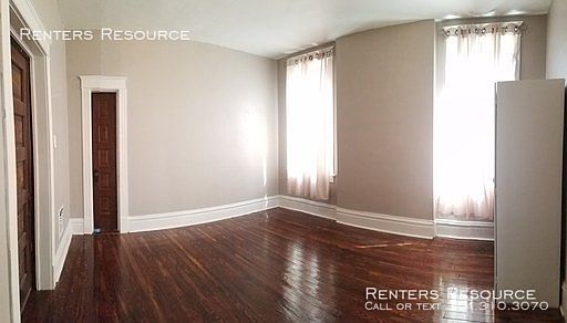 3rd image of 3924 Michigan Ave #A