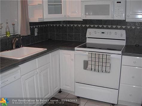 3rd image of 660 Tennis Club Dr APT 105
