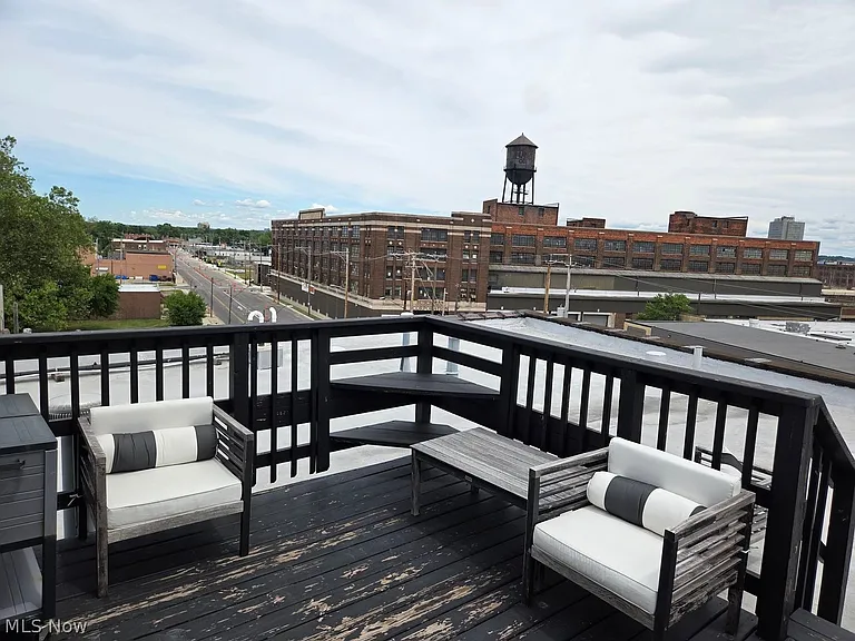 1667 E 40th St #3G — Photo 30