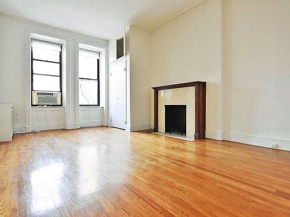 2nd image of 14 W 90th St APT 4A