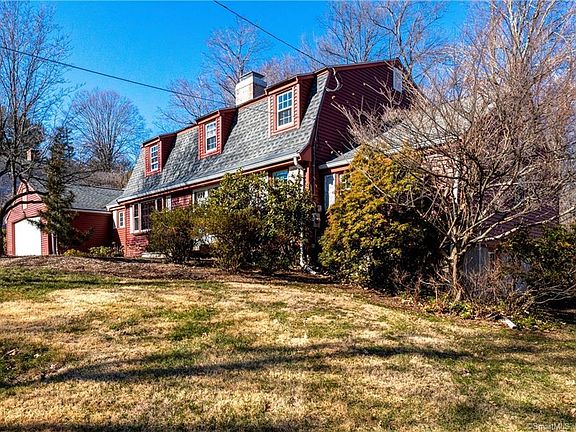 3rd image of 36 Uplands Dr