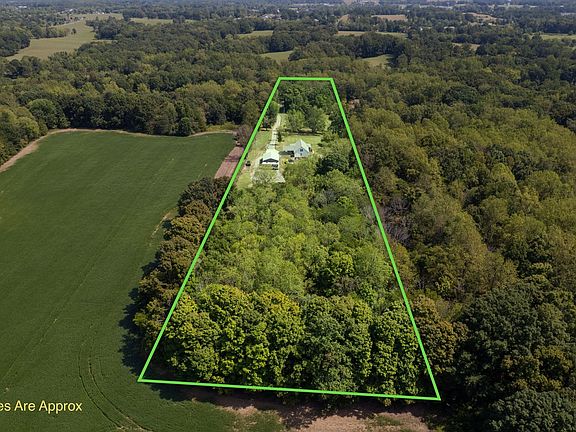 4th image of 305 Maxwell Branch Rd