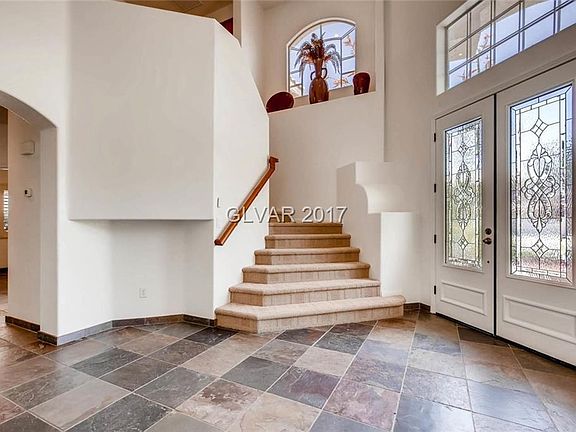 4th image of 3109 Villa Colonade Dr